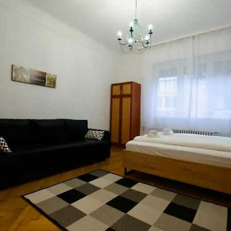 Standard Apartment By Hi5- Aranykez Studio Budapešť Exteriér fotografie