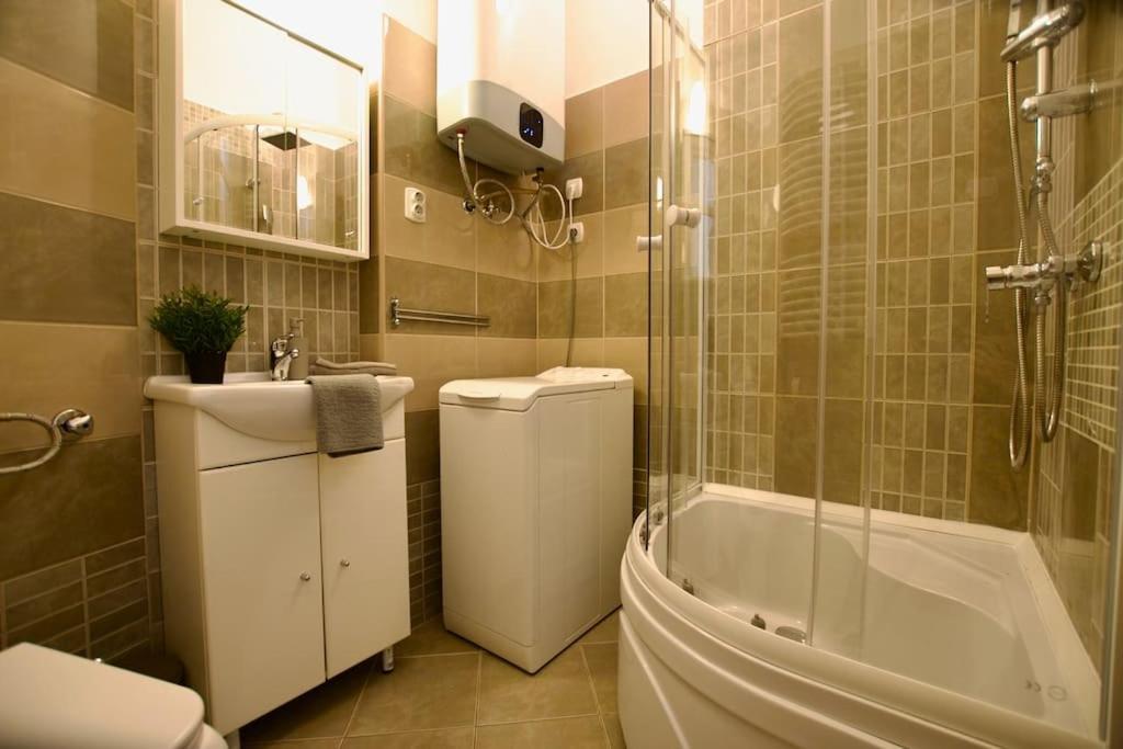 Standard By Hi5- Aranykez Apartament Budapeszt