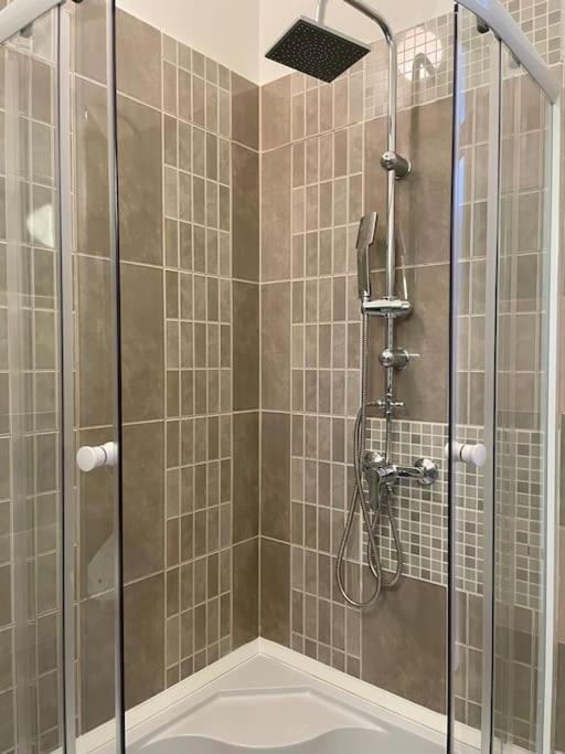 Standard By Hi5- Aranykez Apartament